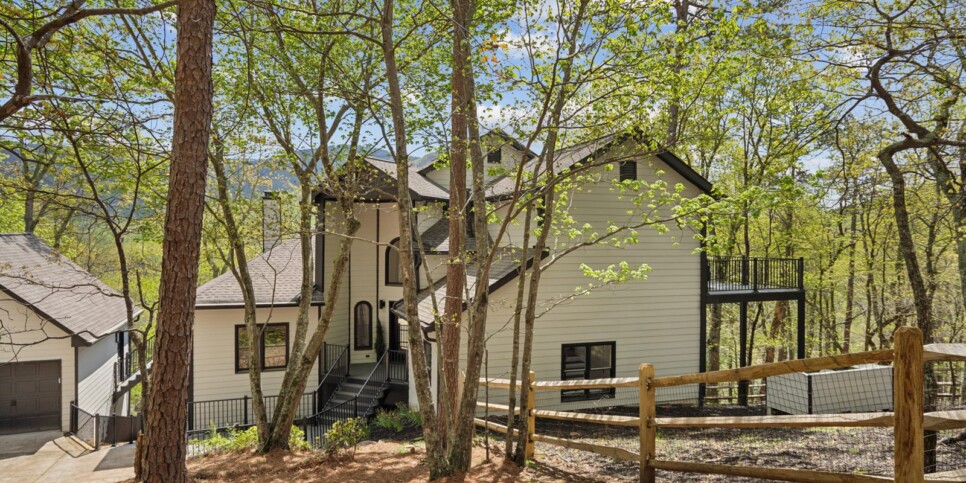 Bent Tree Dream View Lodge Exterior