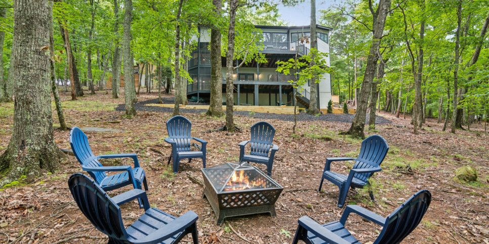 Bent Tree Luxury Bear Lodge Exterior