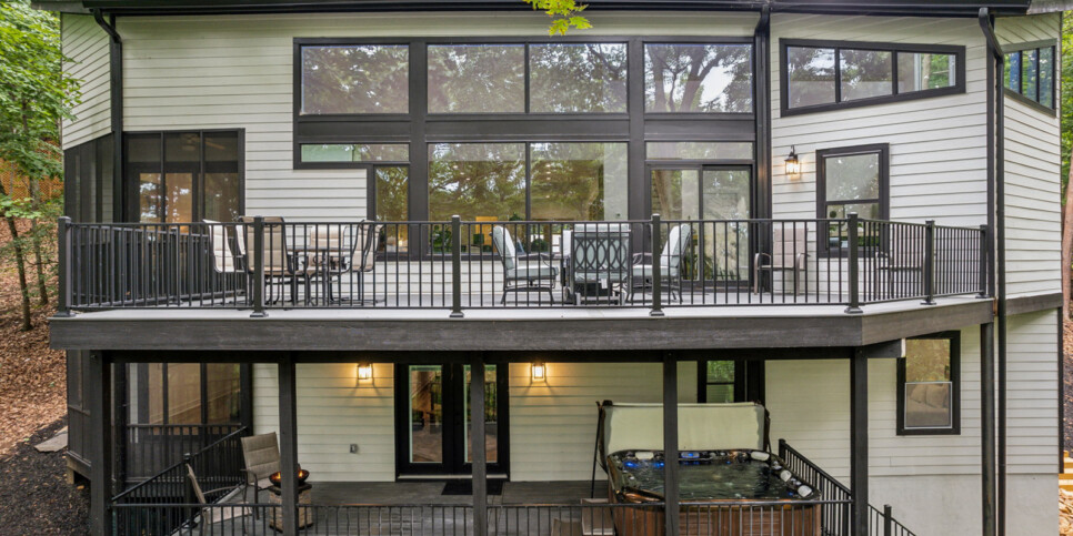 Bent Tree Luxury Bear Lodge Exterior