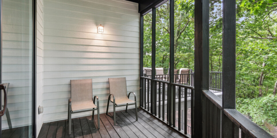 Bent Tree Luxury Bear Lodge Exterior