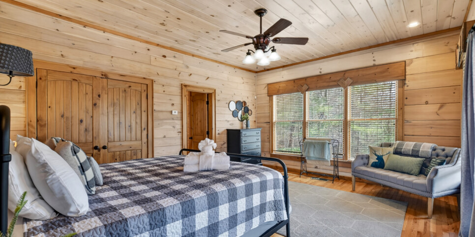 blue ridge kick aska lodge bedroom
