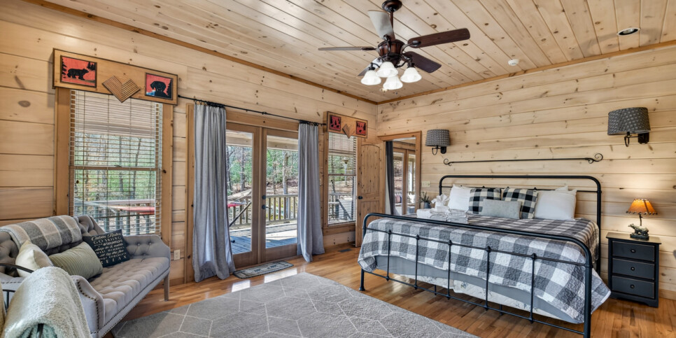 blue ridge kick aska lodge bedroom