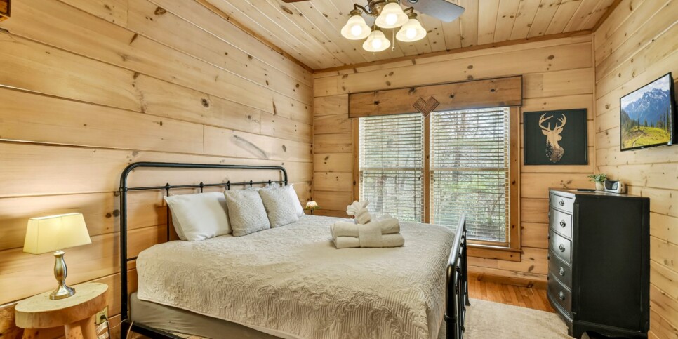 blue ridge kick aska lodge bedroom