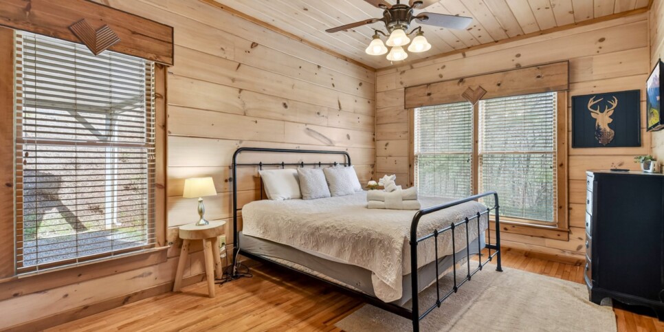 blue ridge kick aska lodge bedroom