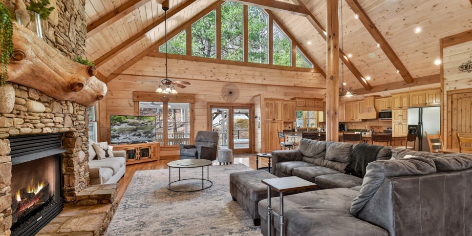 blue ridge kick aska lodge living room