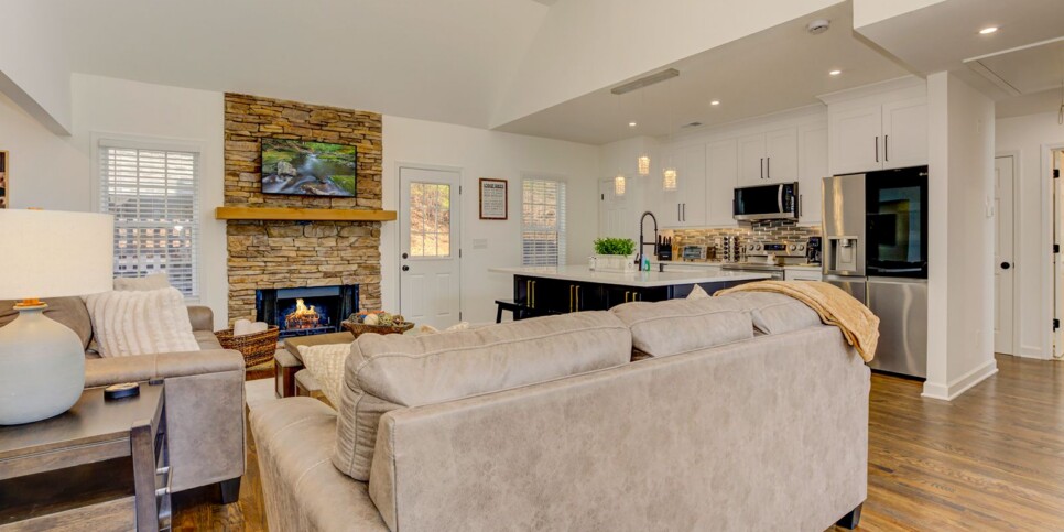 Bent Tree - Lake Vista Lodge - Living Room