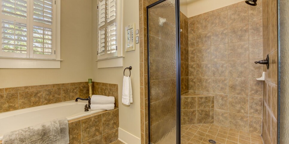 Big Canoe - Serenity on the Ridge - Bathroom