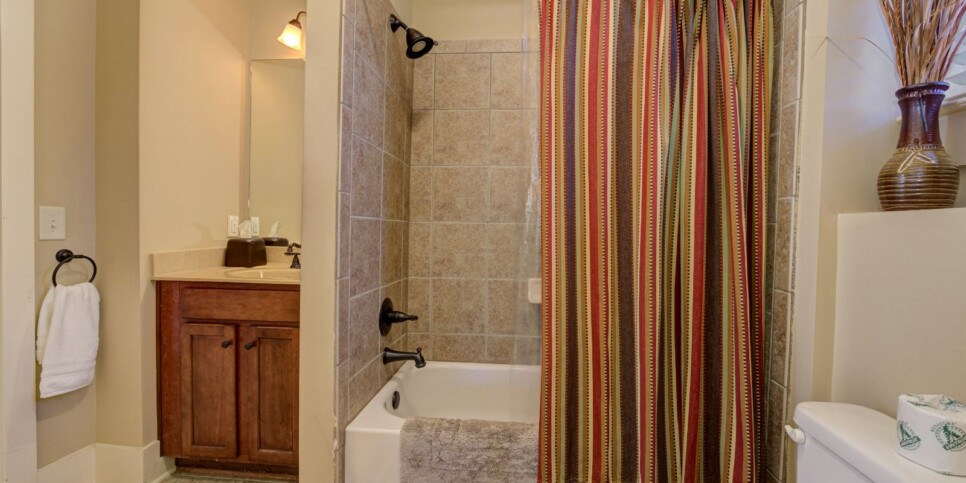 Big Canoe - Serenity on the Ridge - Bathroom