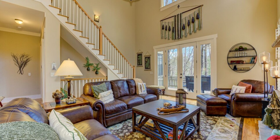 Big Canoe - Serenity on the Ridge - Living Room