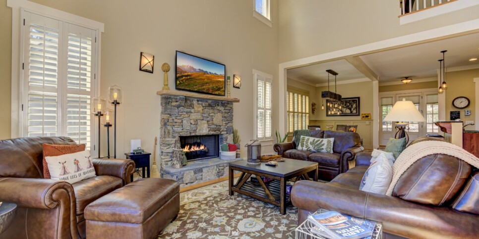 Big Canoe - Serenity on the Ridge - Living Room