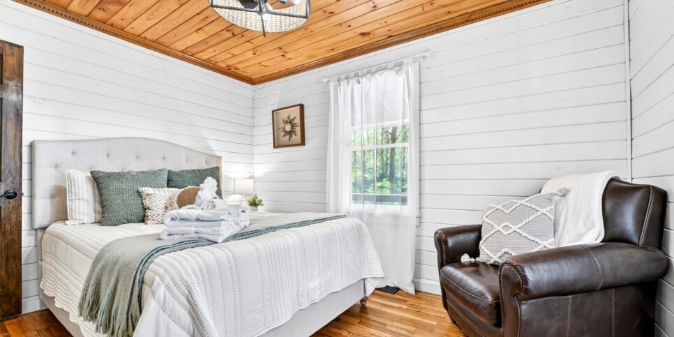 blue ridge laurel ridge retreat bedroom