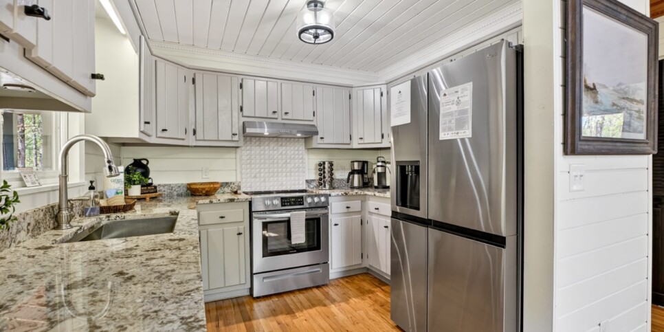 blue ridge laurel ridge retreat kitchen