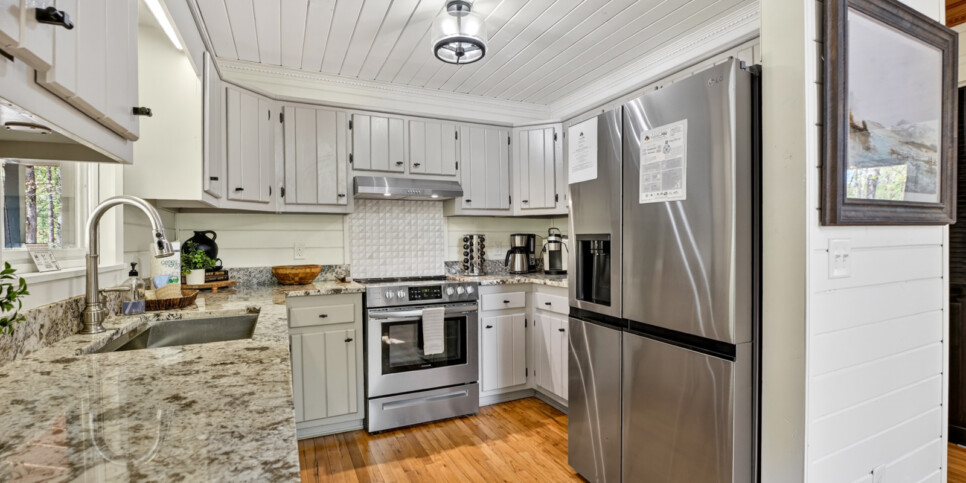 blue ridge laurel ridge retreat kitchen