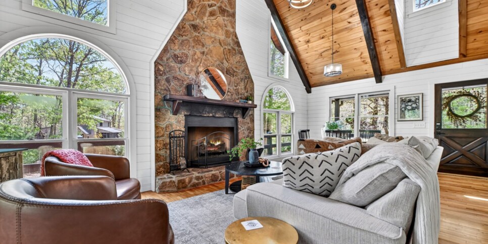 blue ridge laurel ridge retreat living room