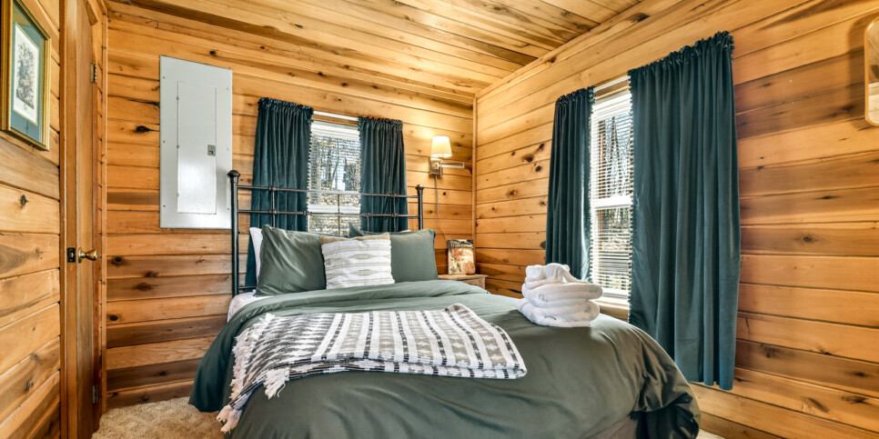 blue ridge serenity woods bedroom