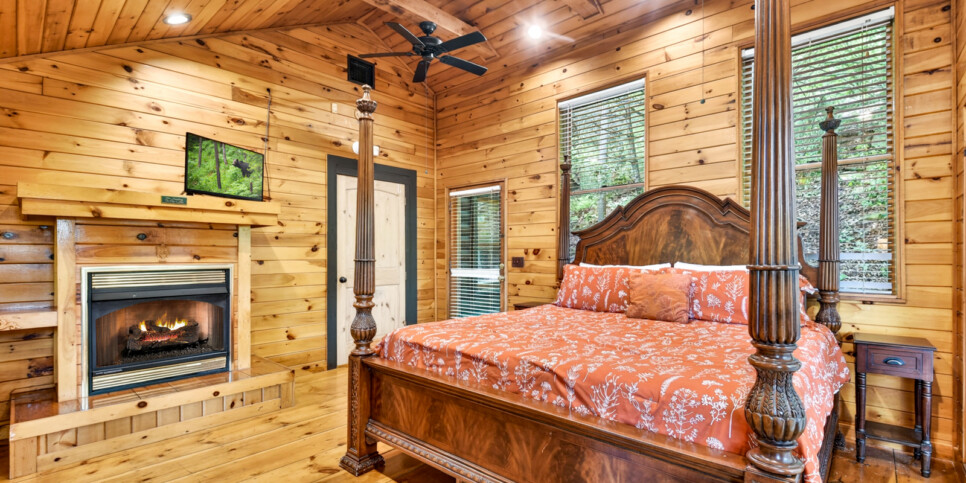 blue ridge wolfpack lodge bedroom