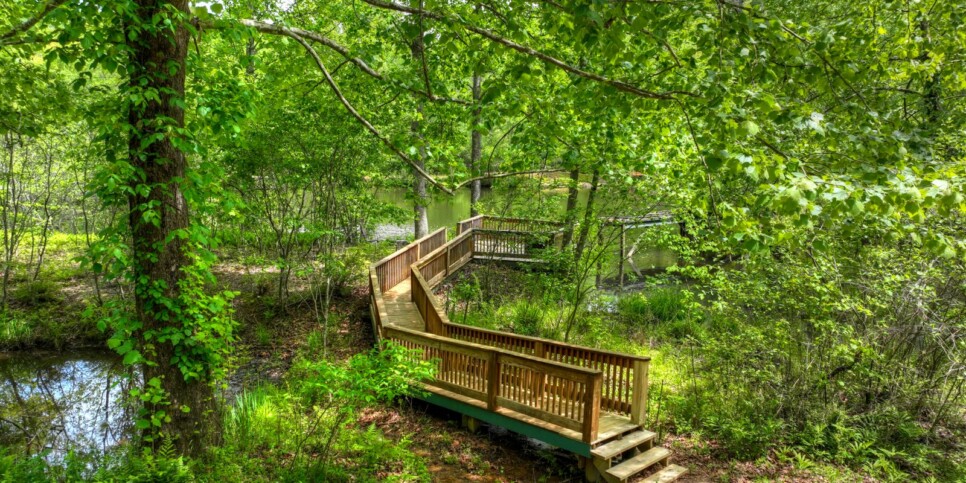 default blue ridge wolfpack lodge exterior