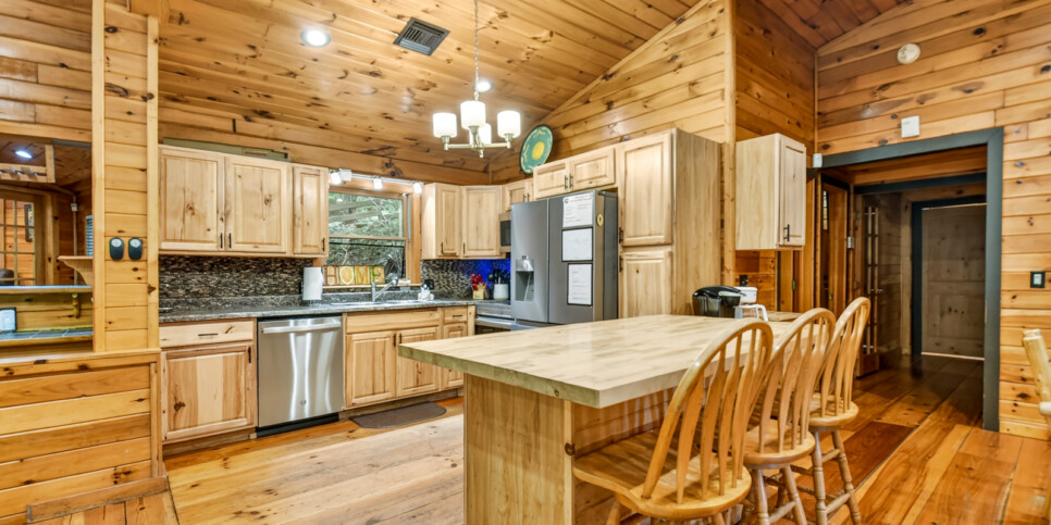 blue ridge wolfpack lodge kitchen