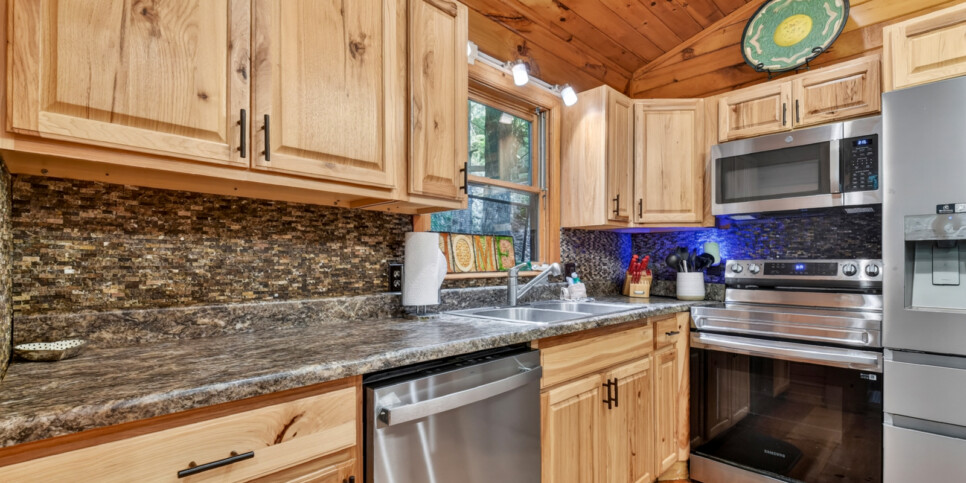blue ridge wolfpack lodge kitchen
