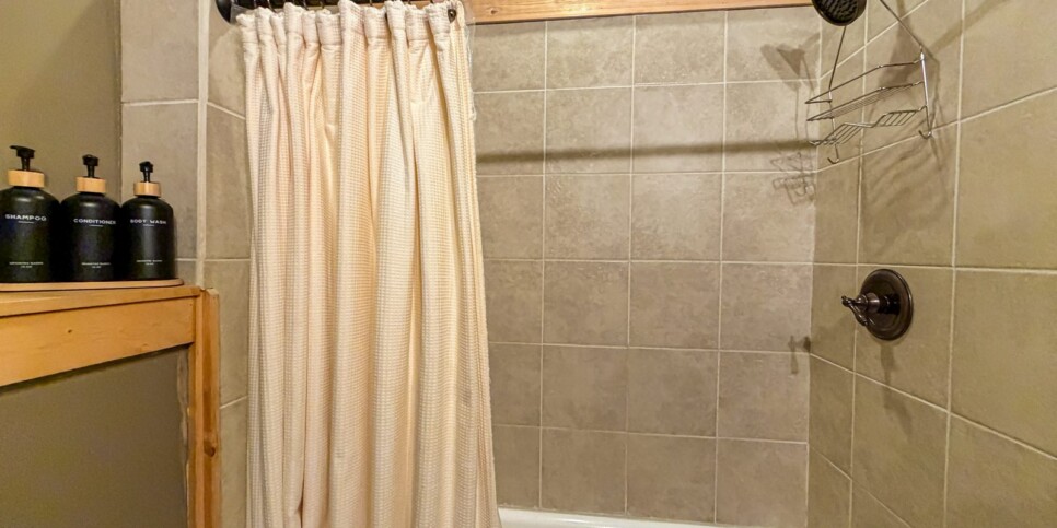 bent tree bent tree cabin bathroom