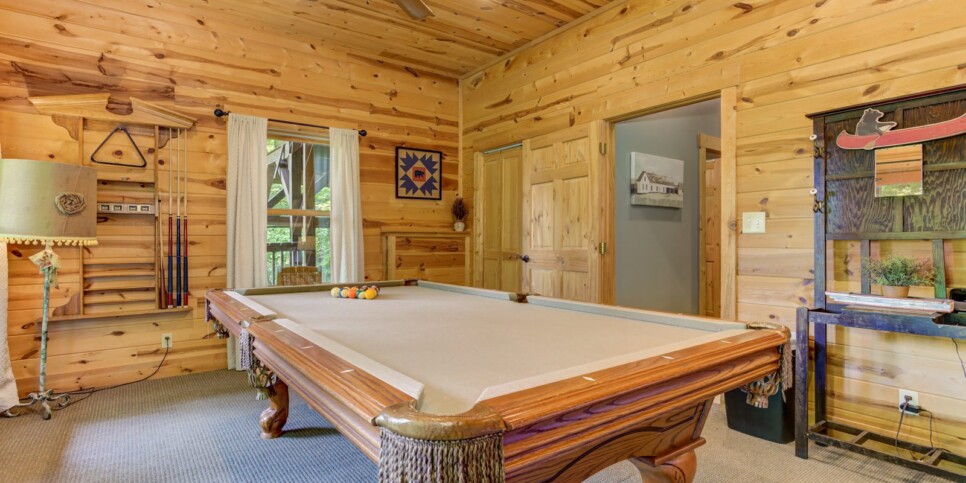 bent tree bent tree cabin bedroom