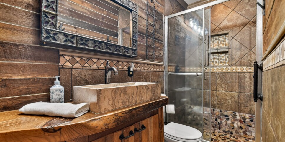 blue ridge riversong on the toccoa bathroom