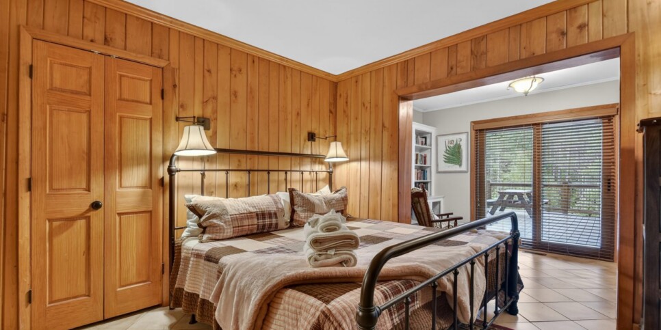 blue ridge riversong on the toccoa bedroom