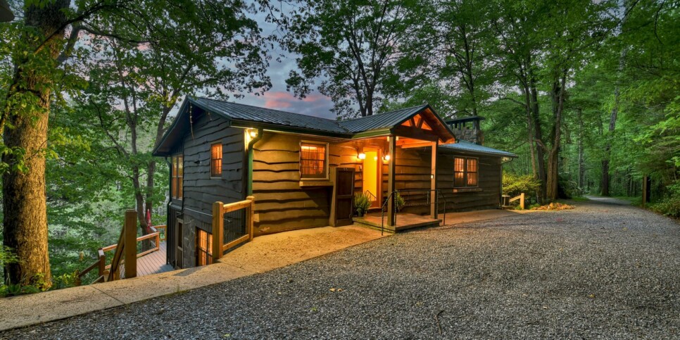 blue ridge riversong on the toccoa exterior