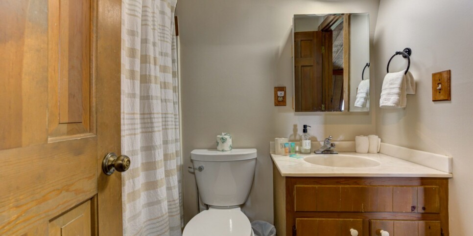 Big Canoe Amazing Grace Bathroom