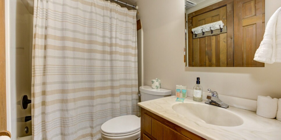 Big Canoe Amazing Grace Bathroom