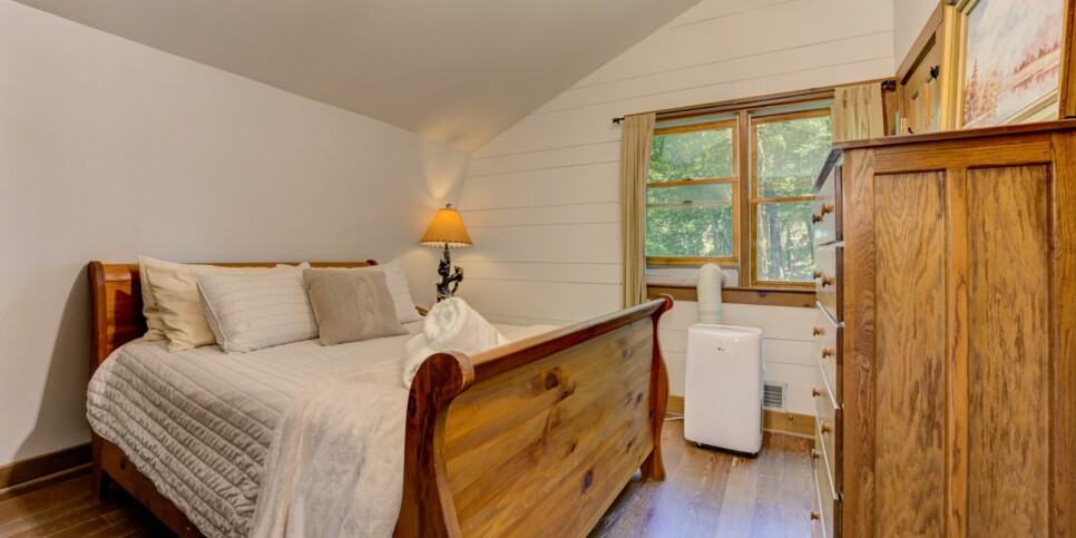 Big Canoe Amazing Grace Bedroom
