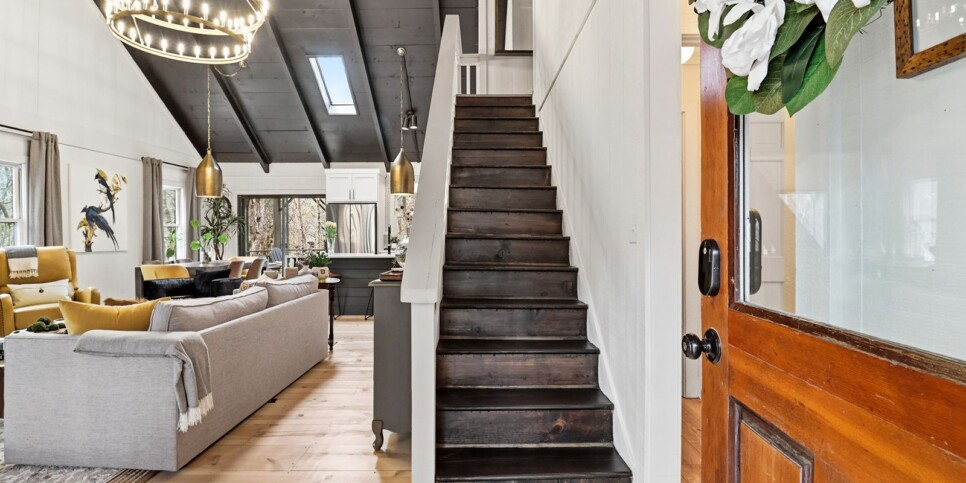 Big Canoe - Long & Short of It - Living Room