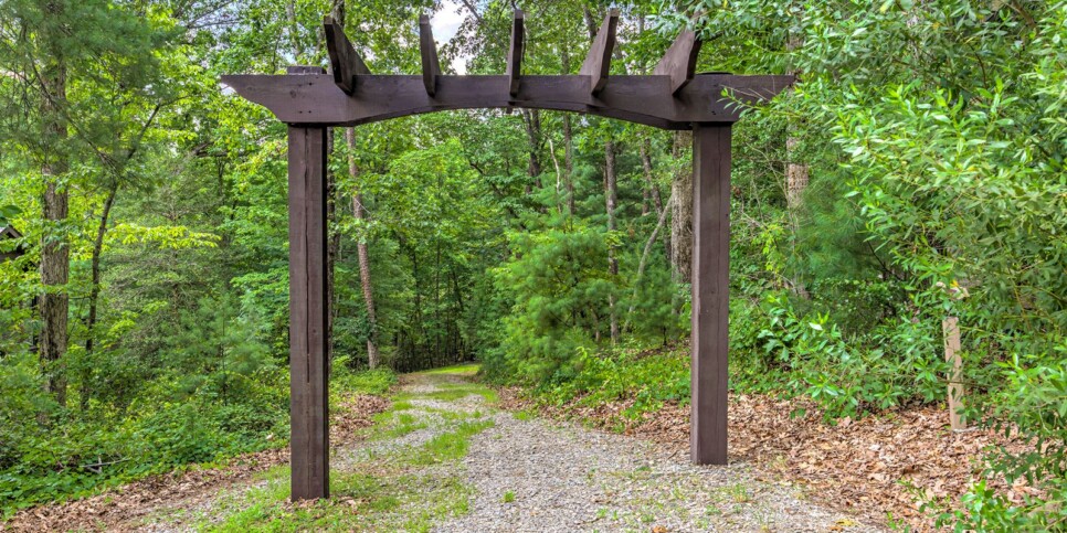 Big Canoe - Mountain Mama - Exterior