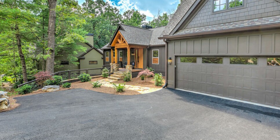 Big Canoe - Mountain Mama - Exterior