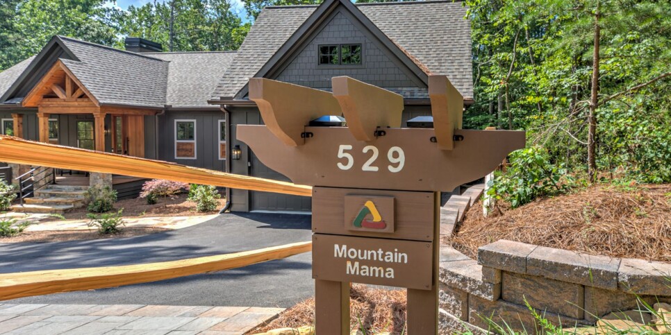 Big Canoe - Mountain Mama - Exterior