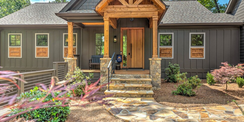 Big Canoe - Mountain Mama - Exterior
