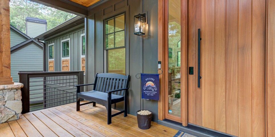 Big Canoe - Mountain Mama - Exterior