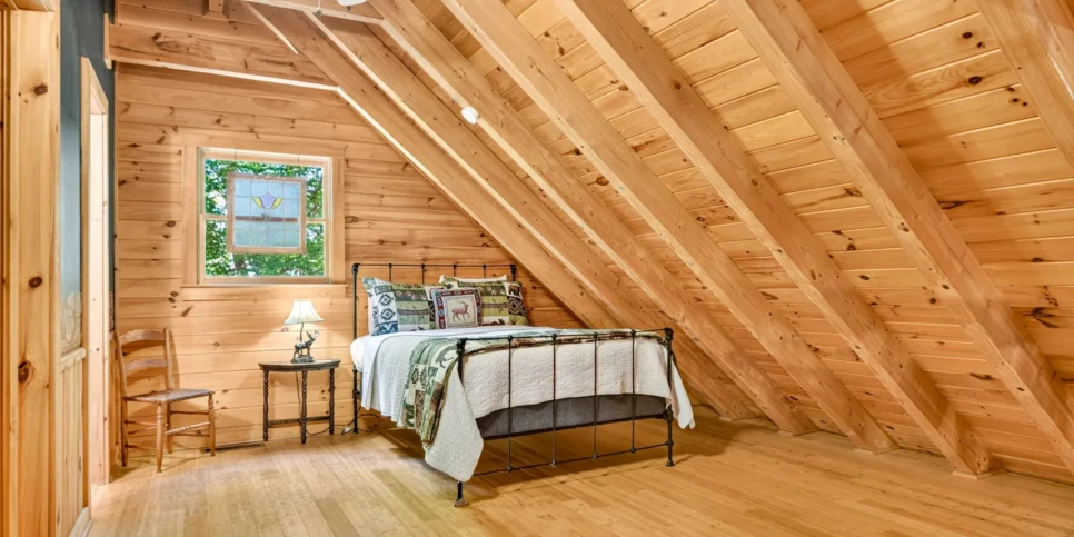 Blue Ridge Chestnut Bearcation Bedroom