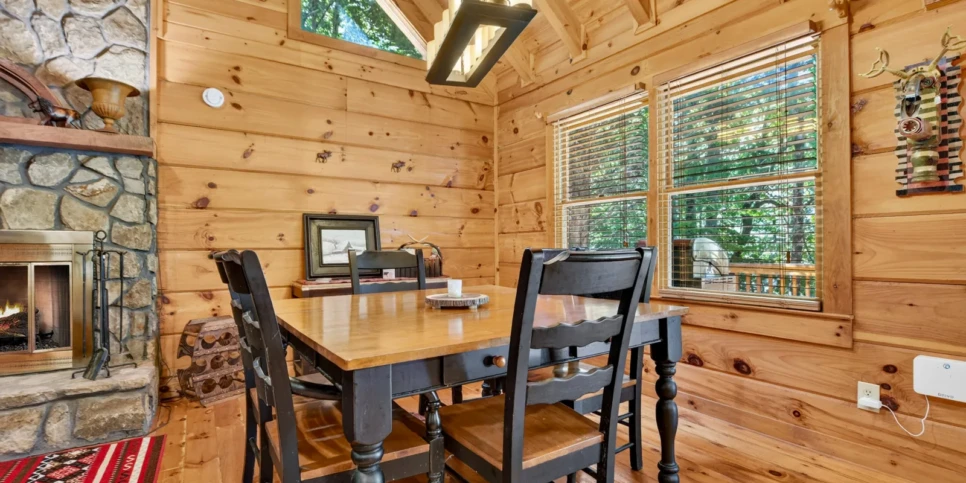 Blue Ridge Chestnut Bearcation Kitchen