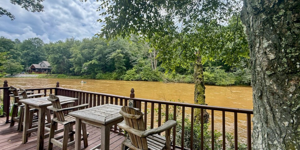 Blue Ridge Riverfront Dreams Exterior