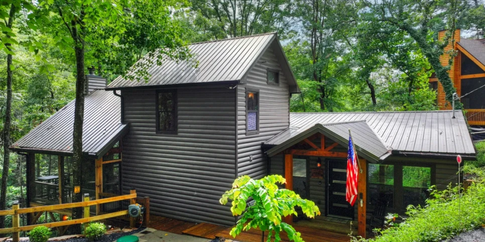 Ellijay The Goathouse Exterior