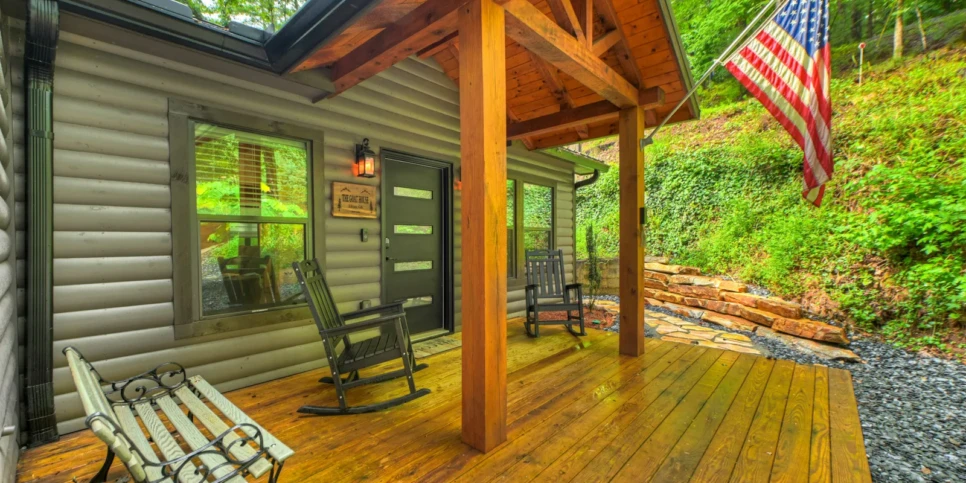 Ellijay The Goathouse Exterior