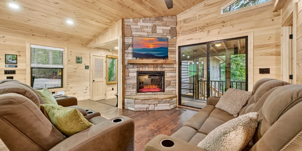 Ellijay The Goathouse Living Room