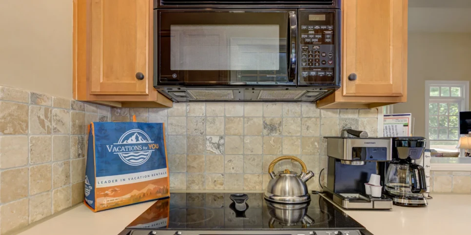 Big Canoe Bear Bluff Kitchen