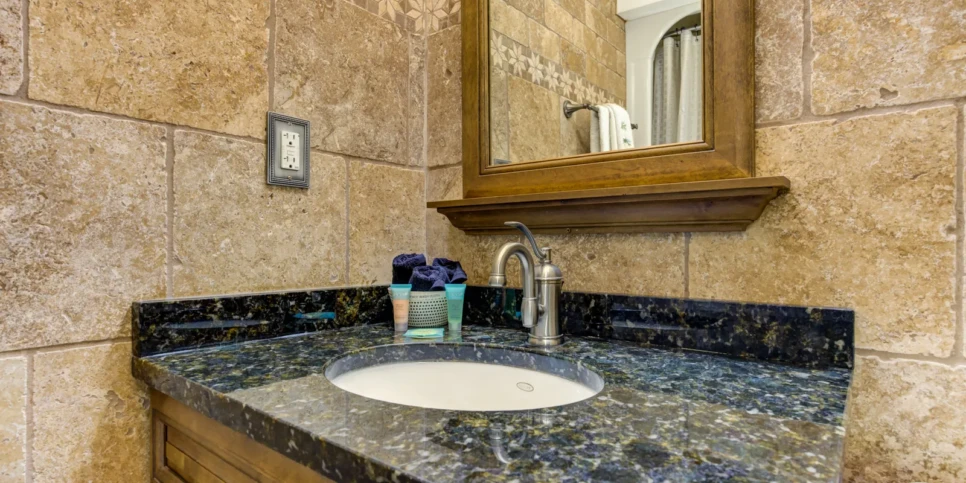 Big Canoe Treehouse Mountain Bathroom