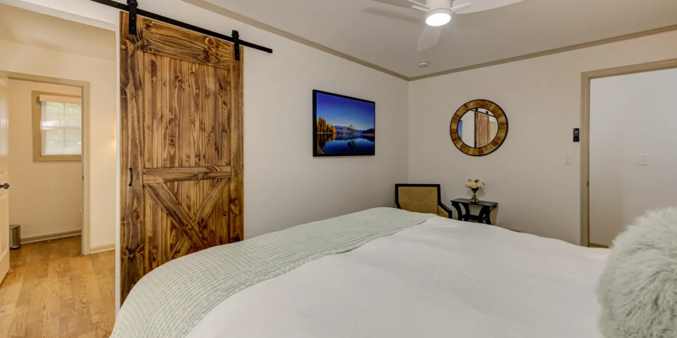 Big Canoe - The Cheeky Kea - Bedroom