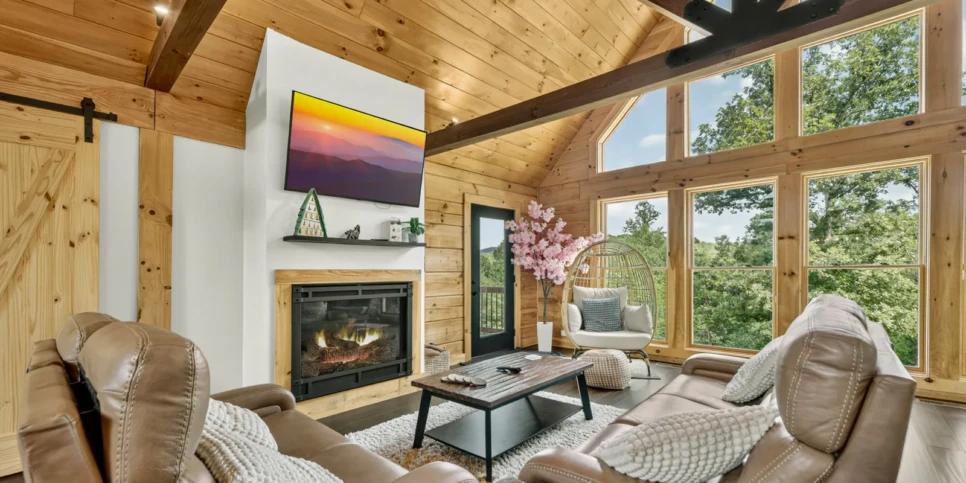 Blue Ridge Retreat On Wolf Creek Living Room