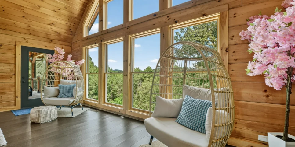 Blue Ridge Retreat On Wolf Creek Living Room