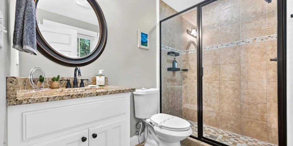 Blue Ridge Davis Hideaway Bathroom