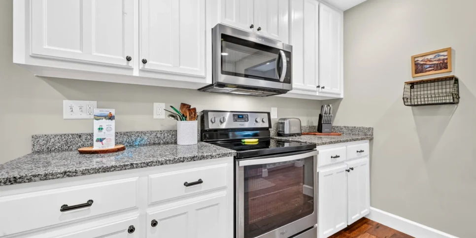 Blue Ridge Davis Hideaway Kitchen
